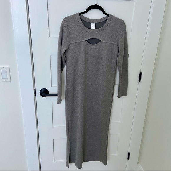 Smash + Tess Zoe Cut Out Midi Dress - Picture 1 of 15